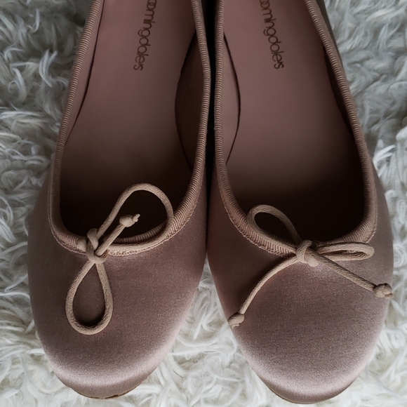 Bloomingdale's Kacey Ballerina Flats 7 - Picture 2 of 9